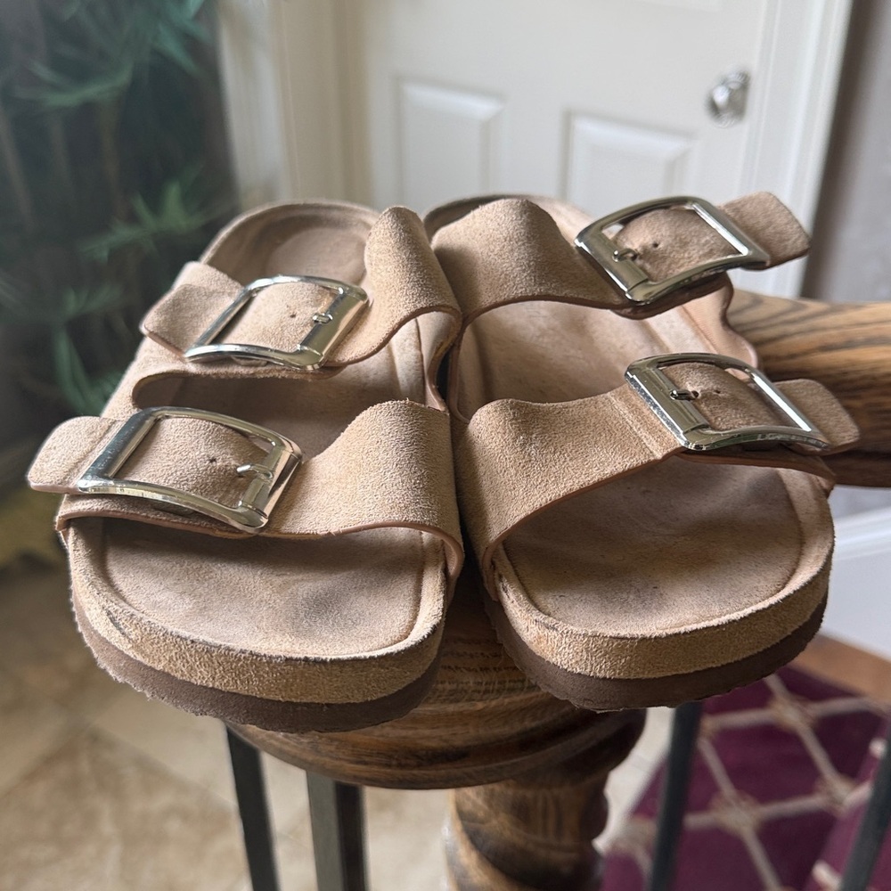 MADDEN GIRL suede sandals, double strap size 8 1/2